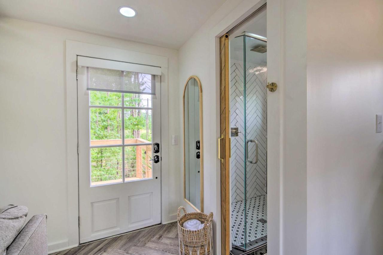 Chic Tiny Home Retreat About 2 Mi To Msu Campus! ستاركفيل المظهر الخارجي الصورة